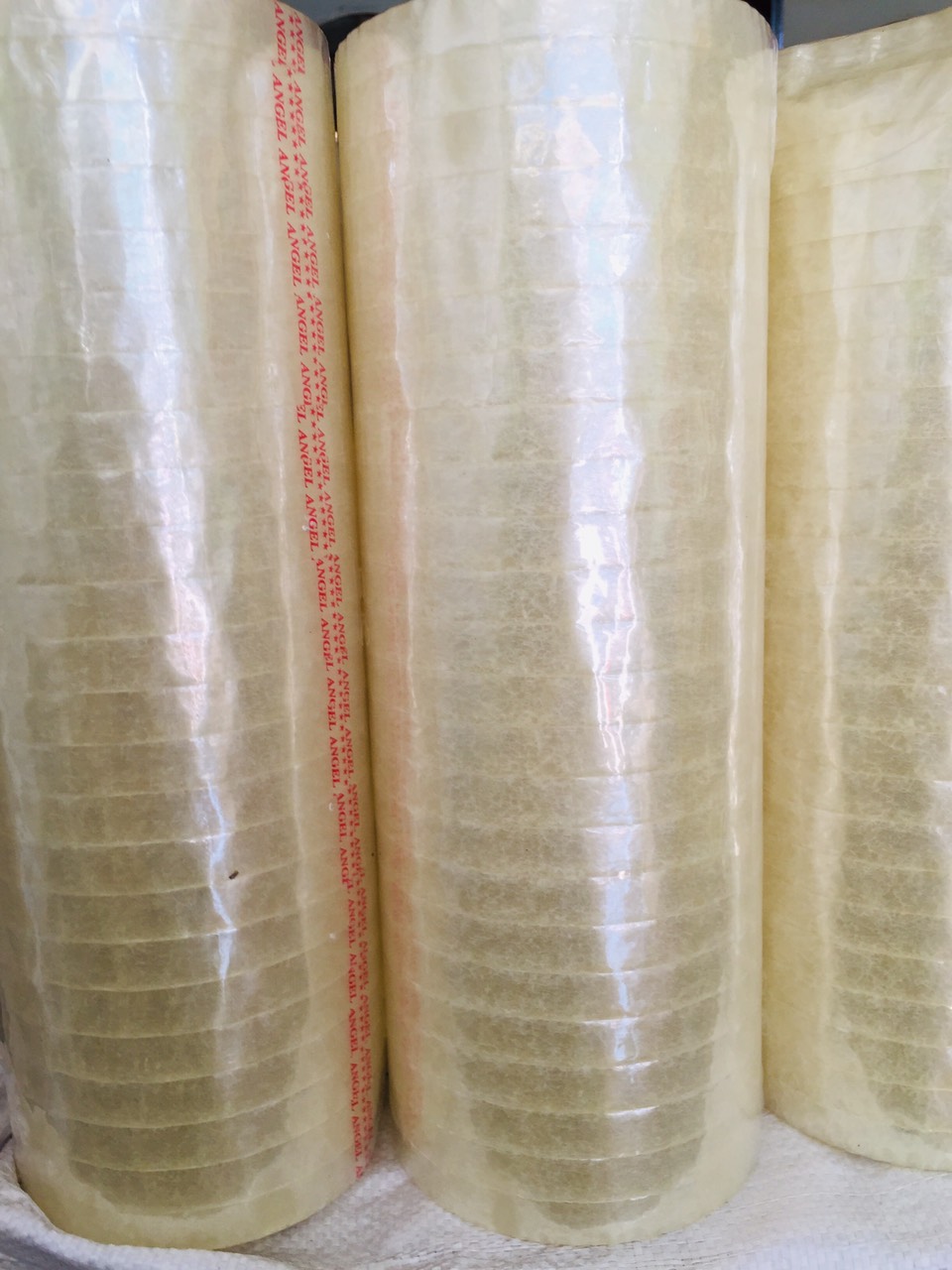 Băng keo trong nhỏ 1p2- 1 cây 24 cuộn