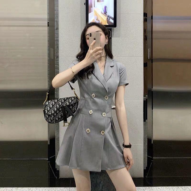 Đầm xám cổ vest xếp li