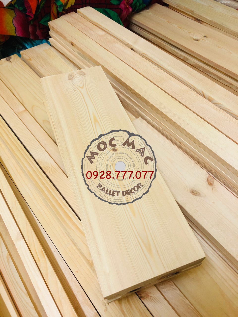 Tấm gỗ thông dài 50 x rộng 15 cm