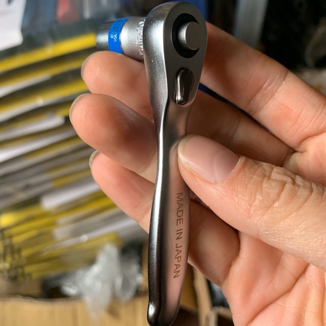 Tay vặn khẩu tự động mini 1/4