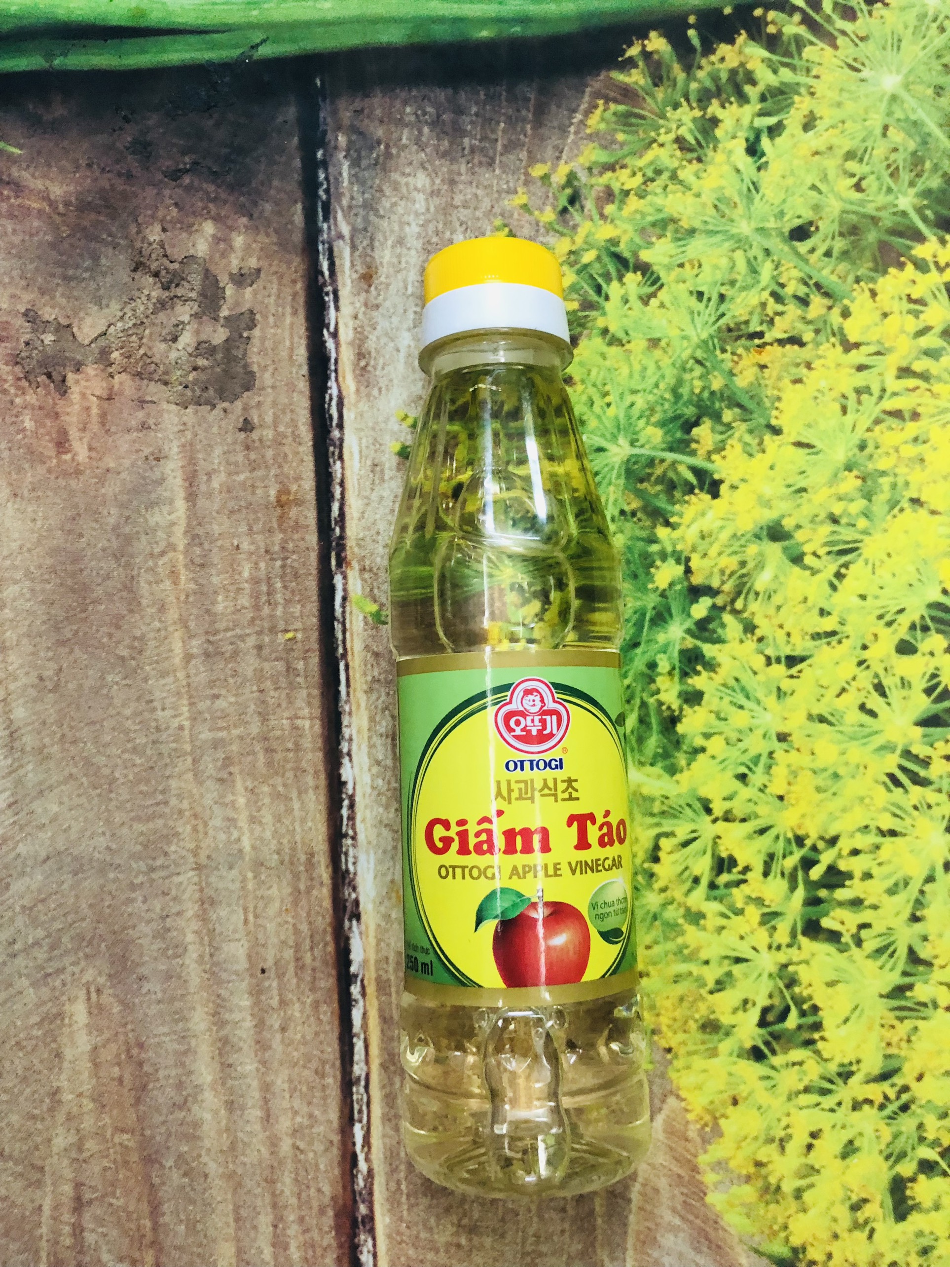 Lọ 250g Giấm Táo lên men Ottogi