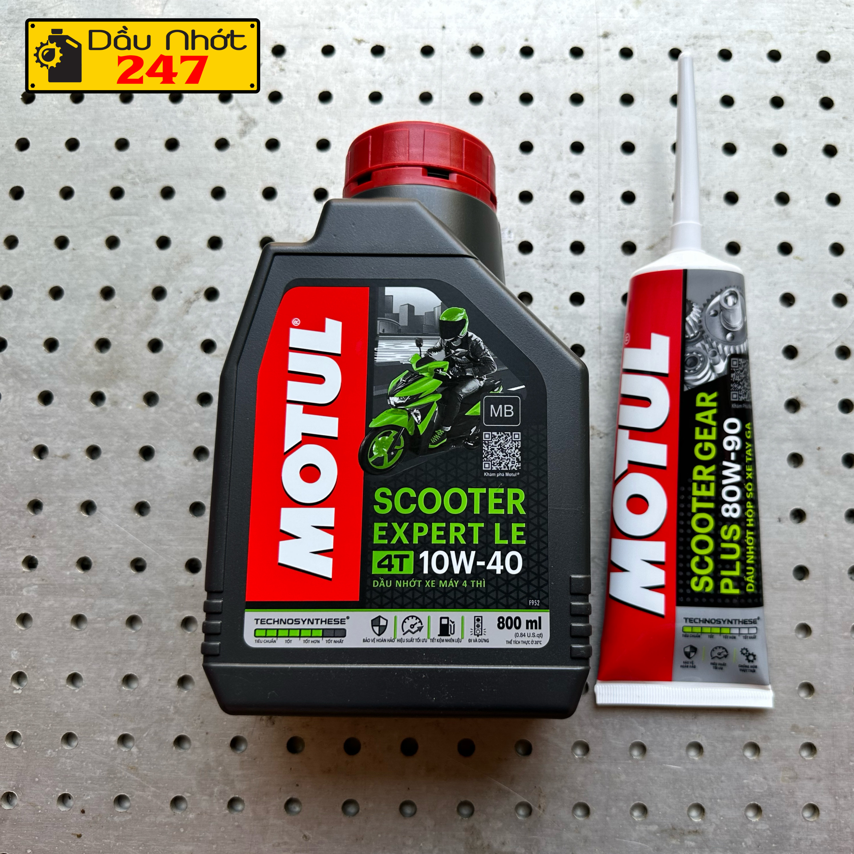 Combo nhớt - láp (hộp số) xe tay ga Motul Scooter Expert LE 800ml