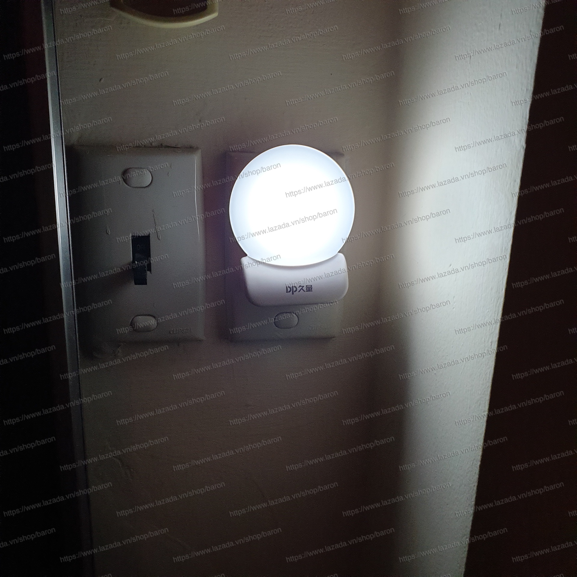 Đèn led đèn ngủ cảm ứng dp 407 sáng trắng