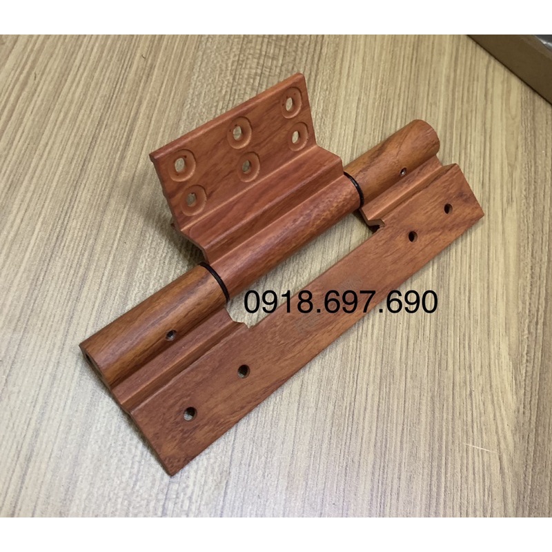 Bản lề 4D màu gỗ cửa đi nhôm xingfa