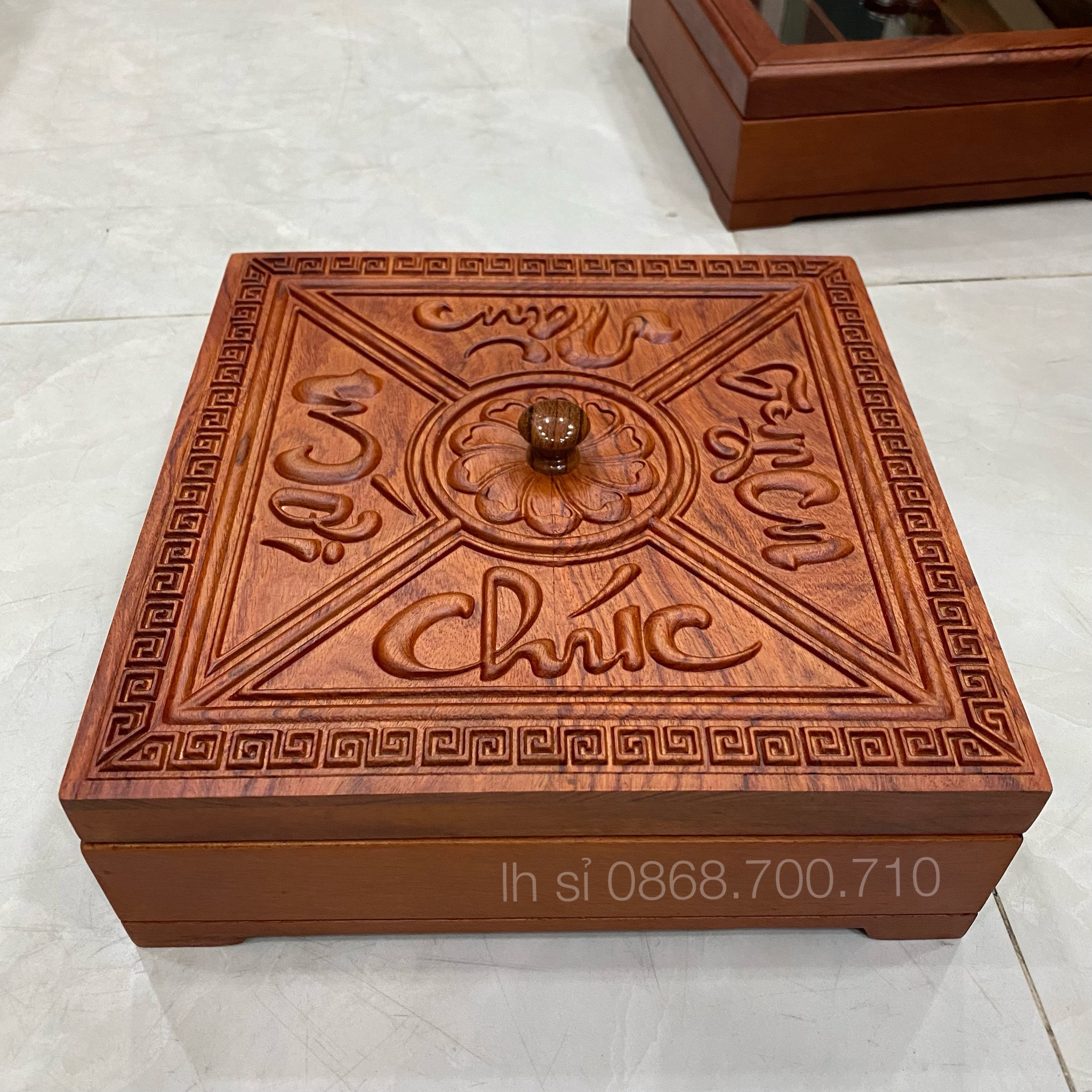 Khay Đựng Mứt Tết bằng Gỗ Hương Vuông Chúc Mừng Năm Mới size lớn- khay đựng bánh kẹo tết bằng gỗ