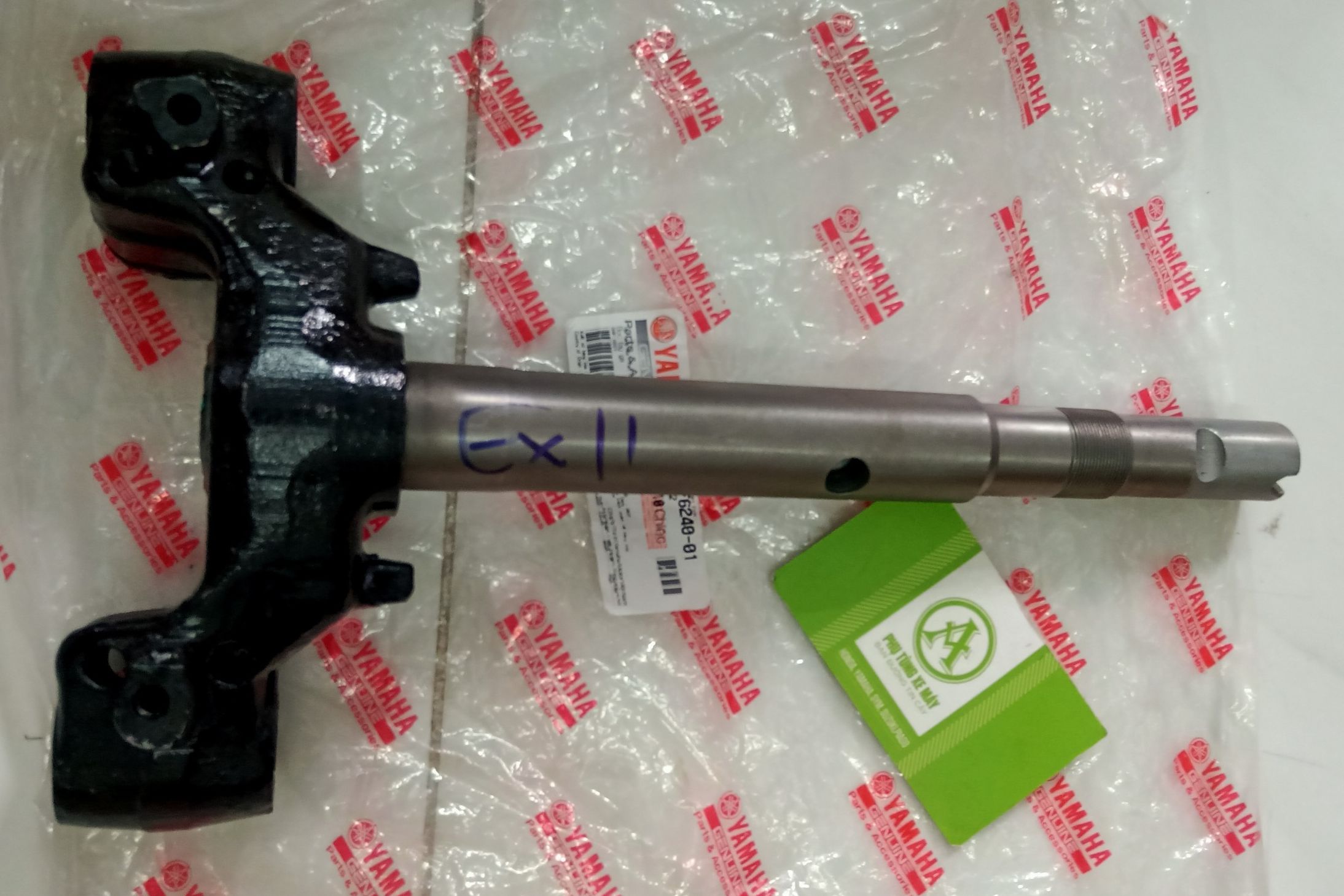 Chảng ba cổ phuộc trước xe Exciter 135 5 số 2011