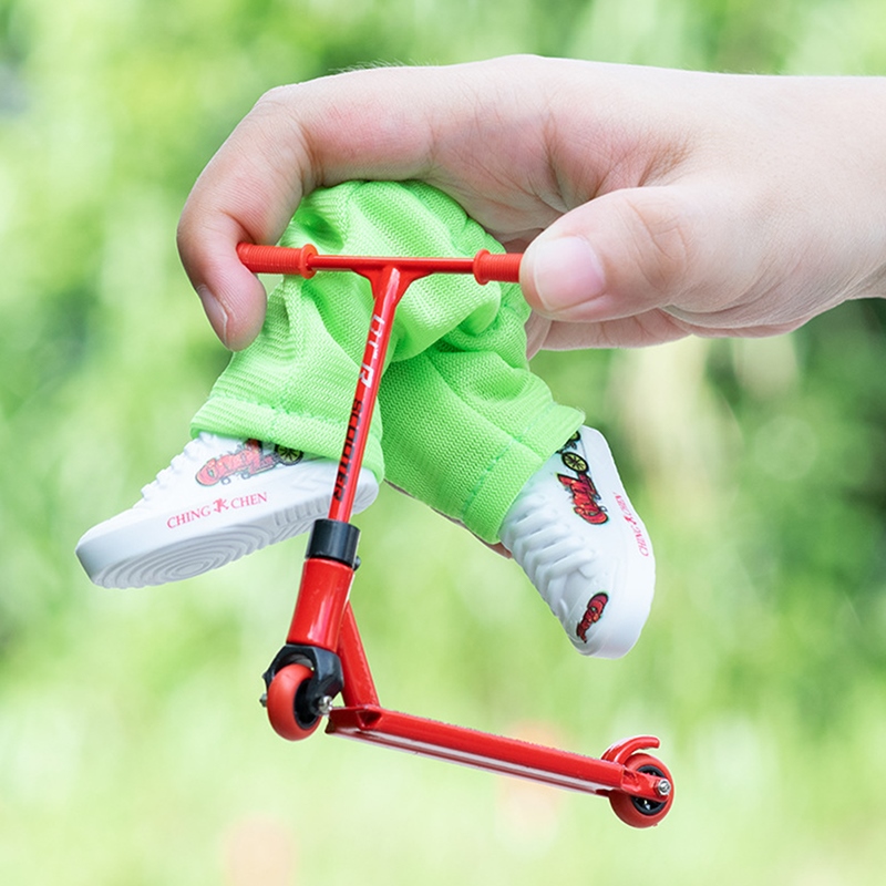 CW Mini Wheel Finger Skateboard Shoes Children 39 s Educational Funny Toy