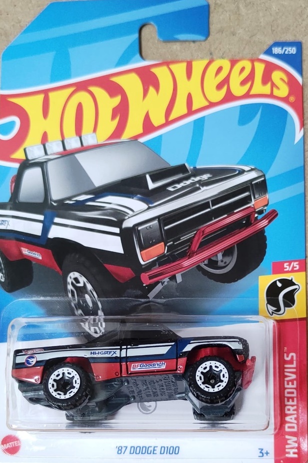 Hotwheels- 87 Dodge D100 - Treasure hunts 2022
