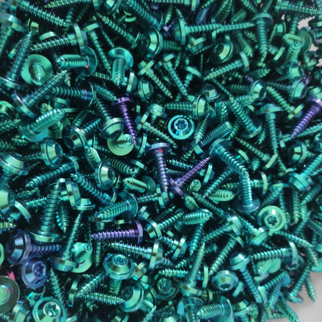 1 Ốc 4 li xoắn gr5 gắn dàn áo honda