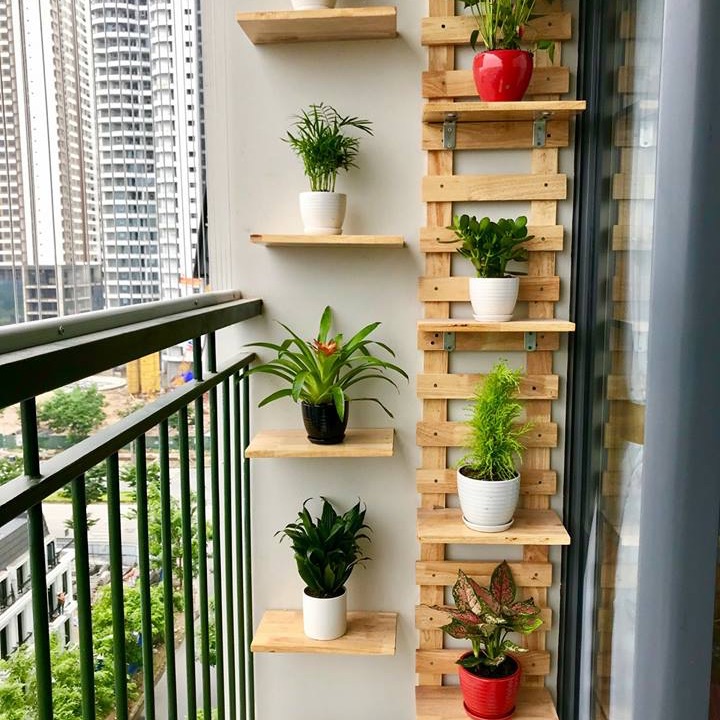 Kệ gỗ trnag trí ban công