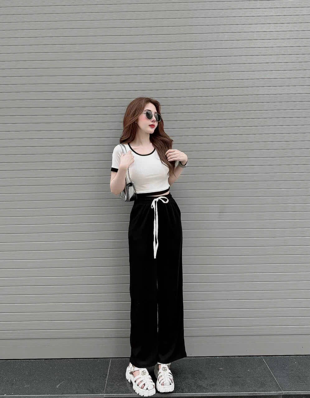 Set Bộ Chất Thun Gân Áo Kẻ Viền Dáng Croptop Khoét Lưng Kèm QUần Dài Ống Suông , 3 Màu Hồng Đen Xanh Lá