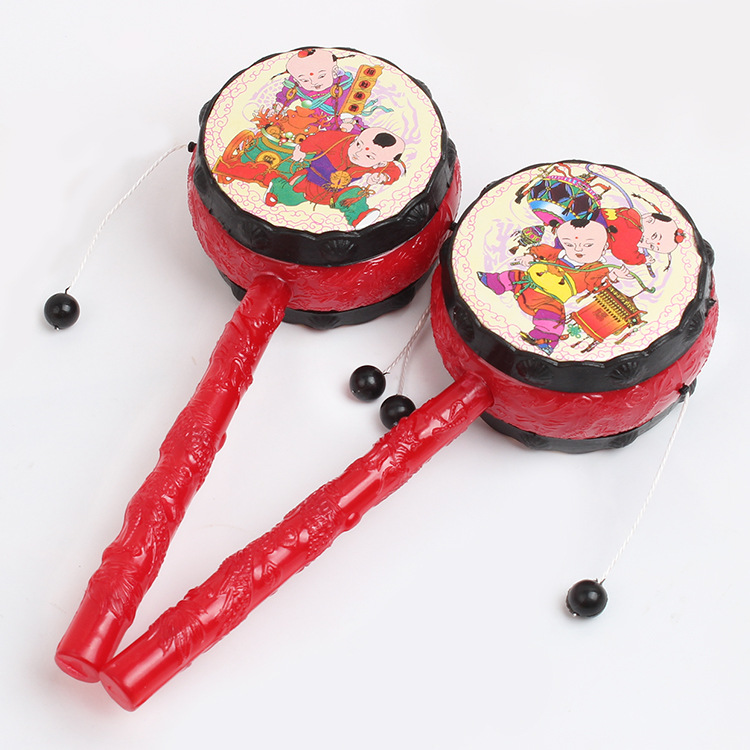 Trống Lắc Tay Dài 19cm Hoạ Tiết Truyền Thống