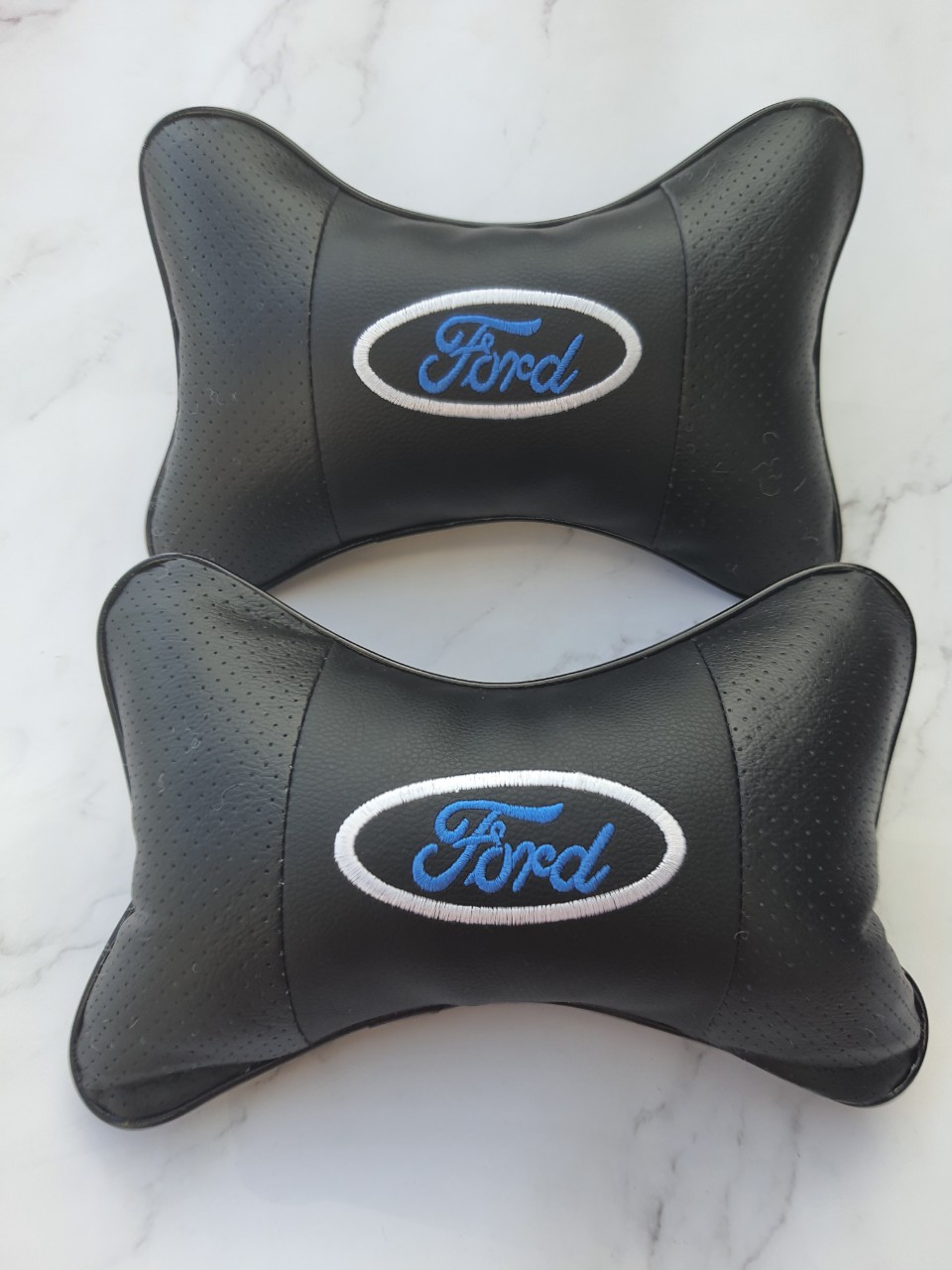 Combo 02 gối da thêu logo hãng xe FORD màu đen ( ảnh thật )