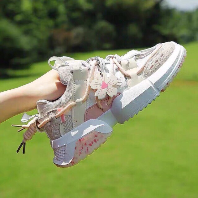 Giày nữ giày thể thao uzlagg hoa anh đào phong cách trẻ trung phối đồ đẹp, các sản phẩm shop đều đăng kèm ảnh shop chụp thật nhé, nên bạn kéo ảnh sau coi ảnh thật