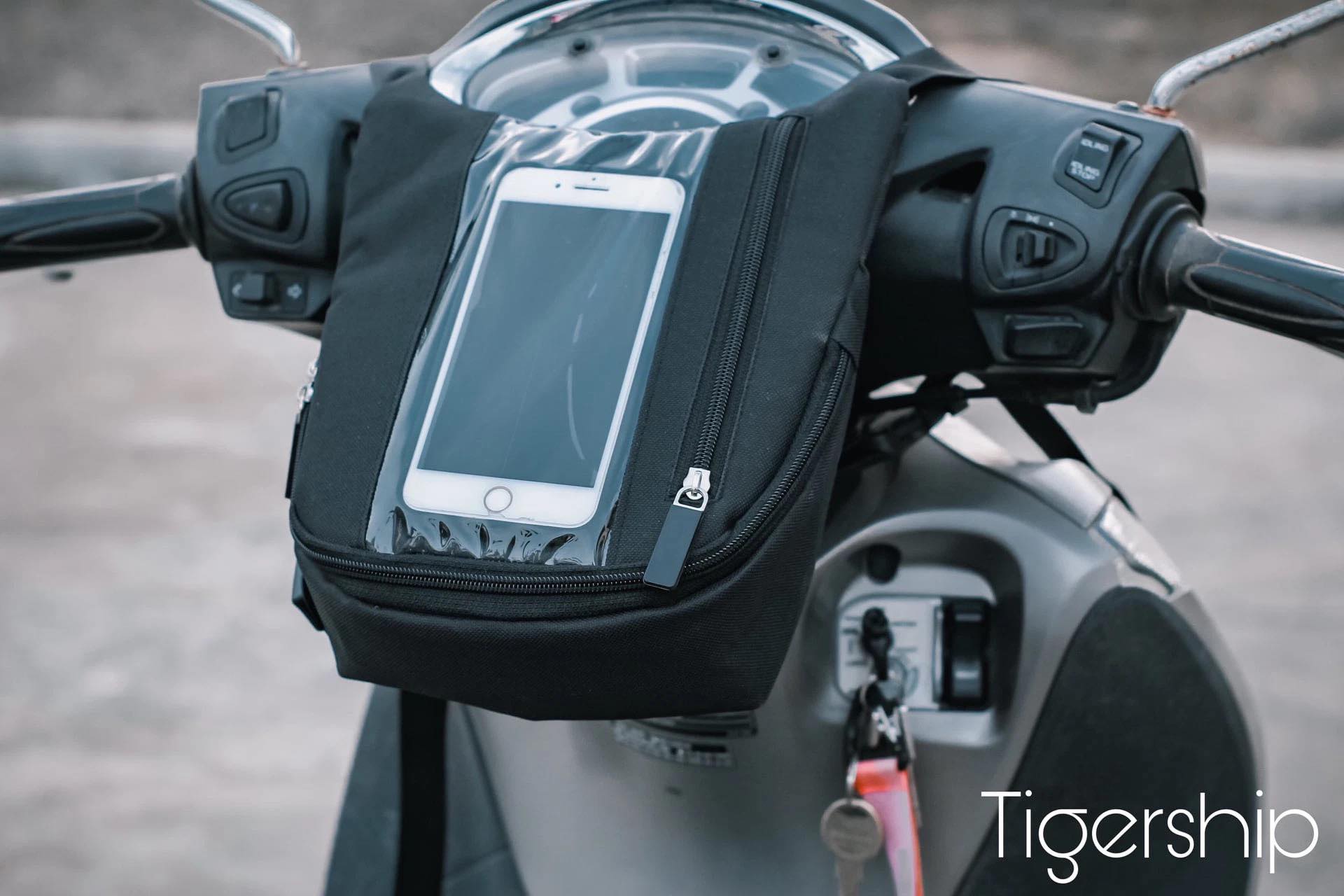 Túi treo đầu xe máy xem điện thoại tiện lợi cho grab shiper