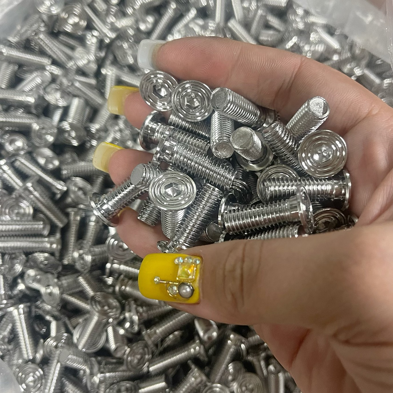 Ốc Thái 8Li15 8Li20 8Li25 Có Gờ Gắn Đĩa Cho Nhiều Loại Xe