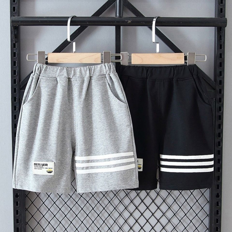 Quần short kẻ sọc dành cho bé trai và bé gái 18-45kg. Thiết kế năng động. MA33