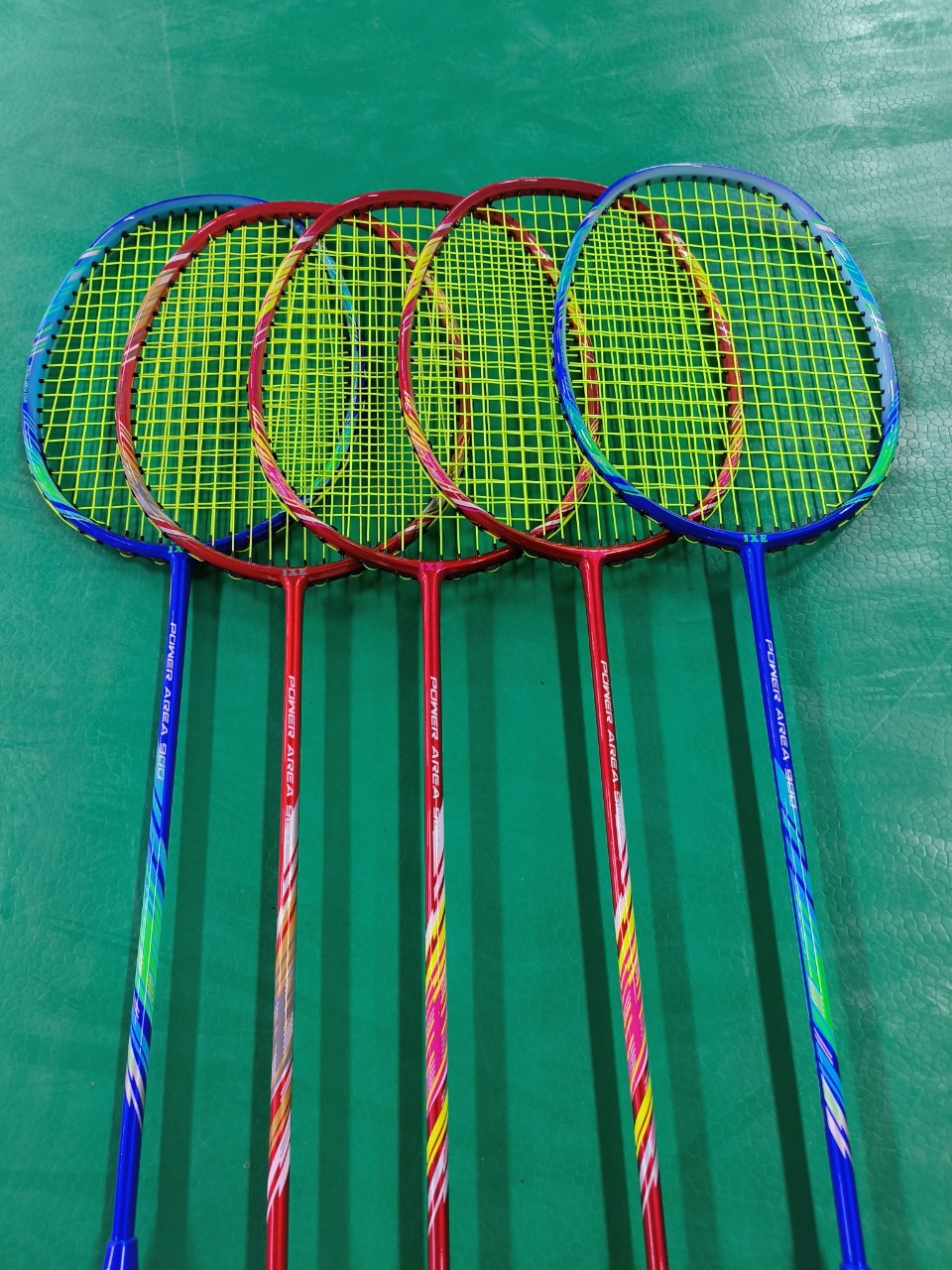 Vợt cầu lông tập điểm ngọt IXE chính hãng - Mặt vợt nhỏ - Đã căng lưới sẵn