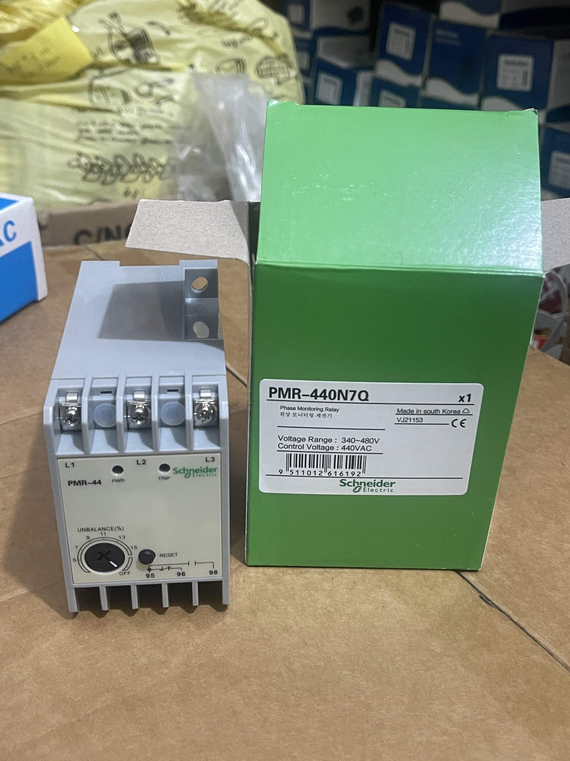 Rơ le bảo vệ điện áp , mất cân bằng pha PMR-440N7Q schneider