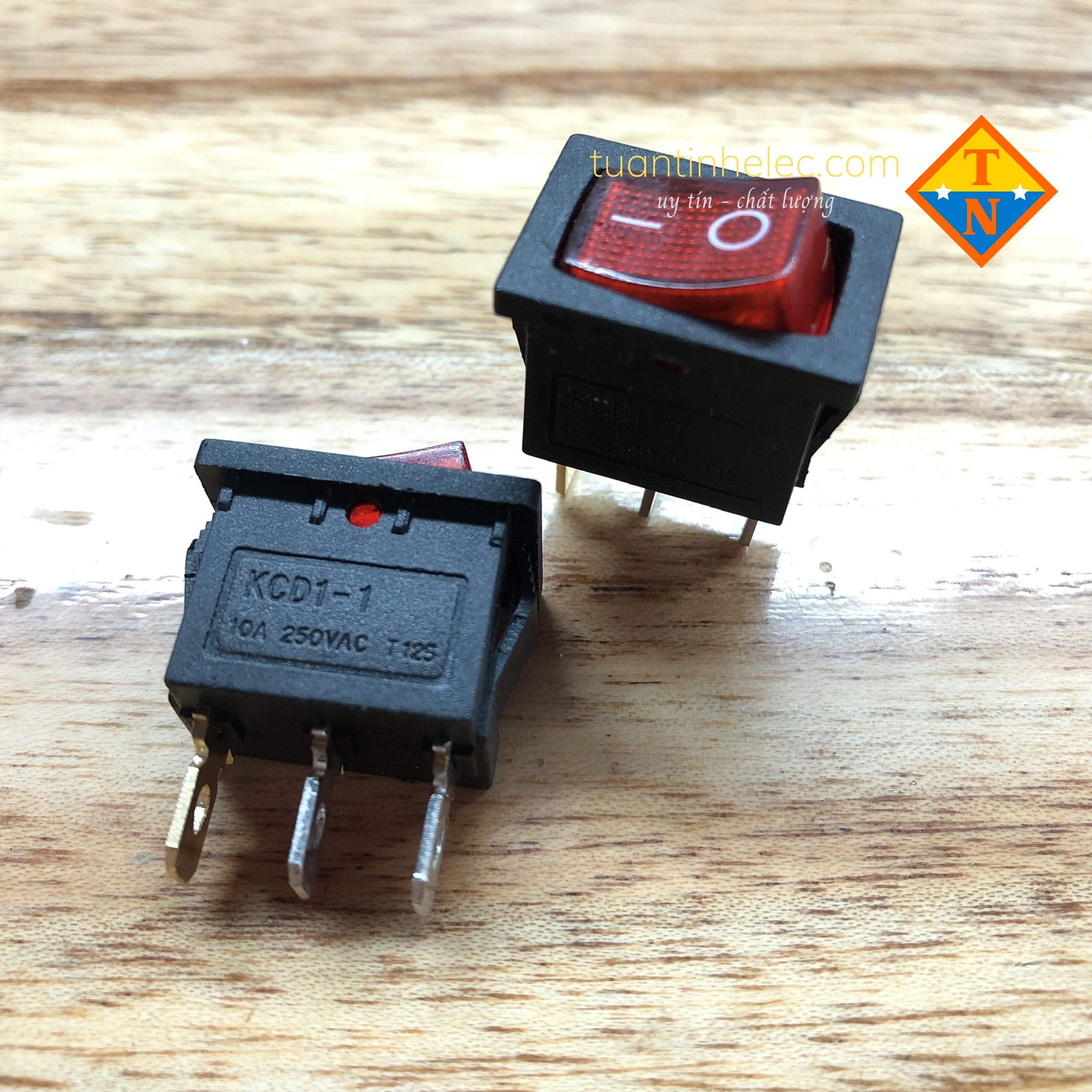 Công tắc bập bênh 10A có đèn 21x15mm ( 3 chân NHỎ) KCD1-1