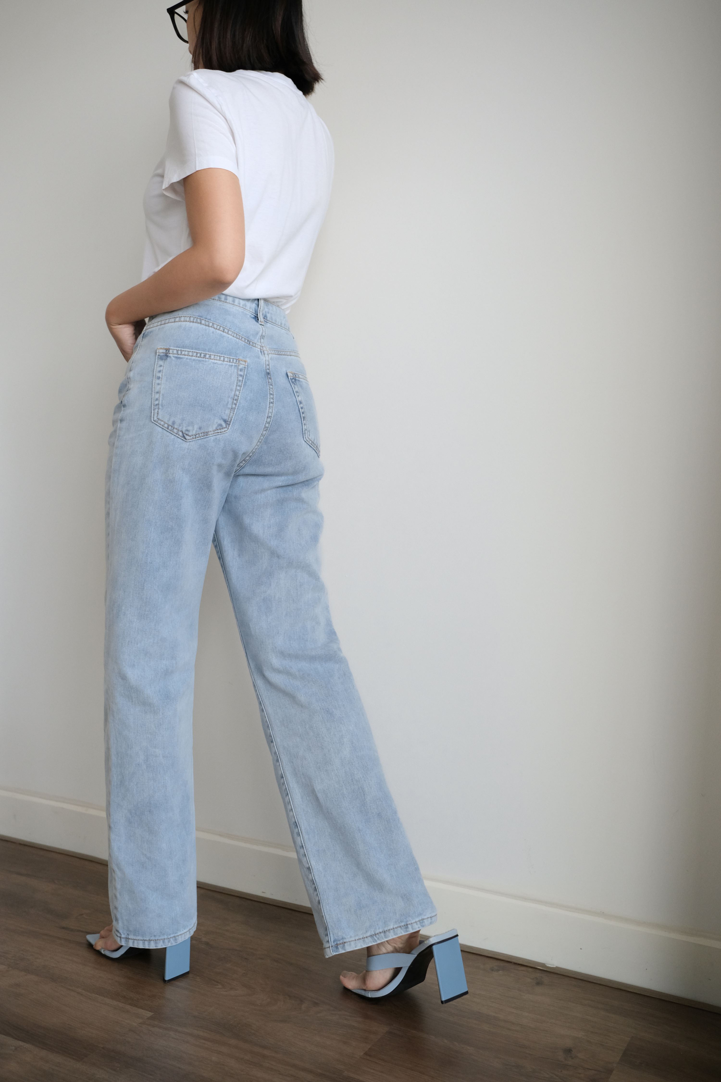 AOEM THE JEANS BLUE QUẦN JEANS ỐNG SUÔNG FORM ĐỨNG