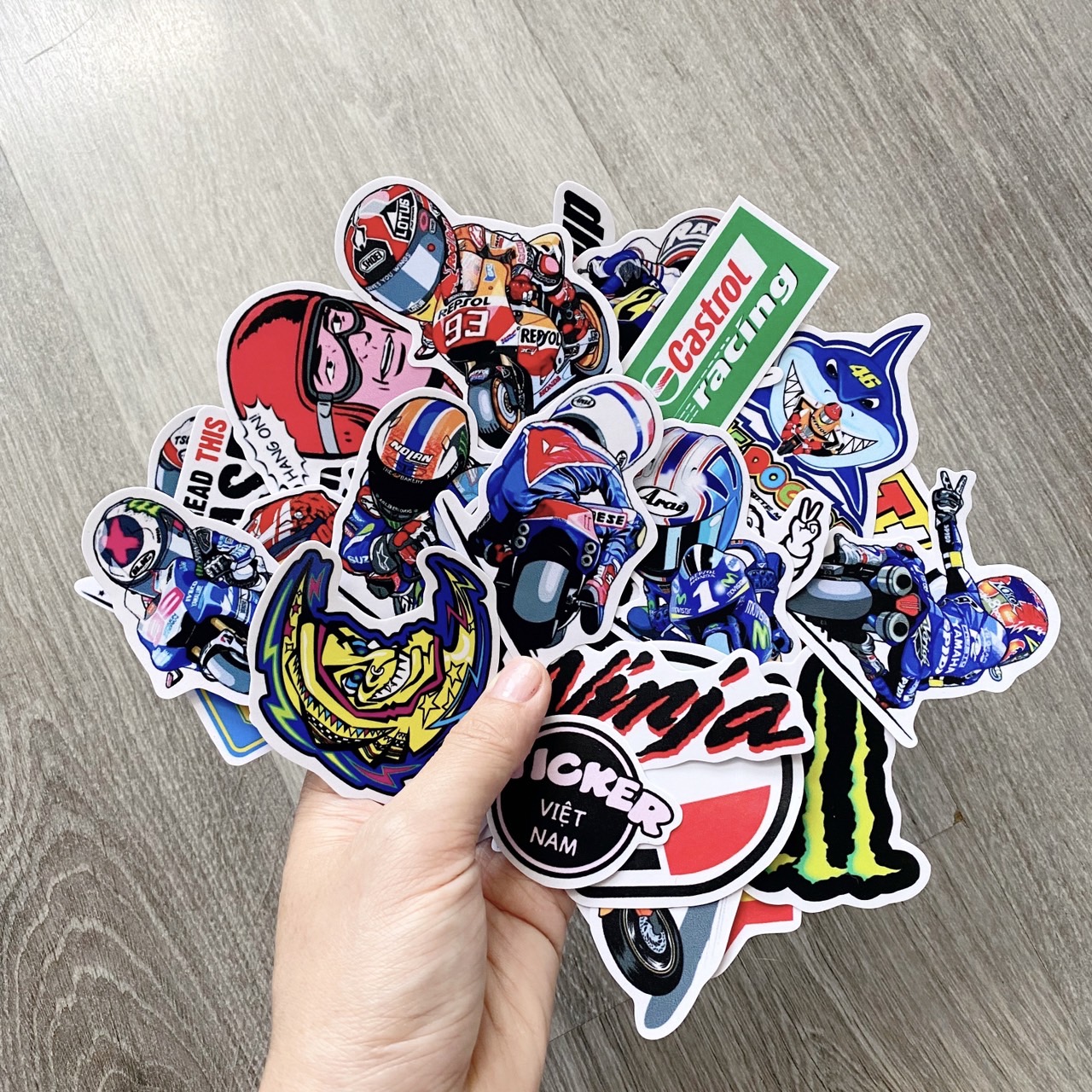 Motor Xe Ngầu stickers - Chất liệu PVC chất lượng cao chống nước, chống nắng - Kích thước 4-8cm - Decor tường tủ xe , trang trí nón bảo hiểm, laptop, đàn guitar | Sticker Việt Nam