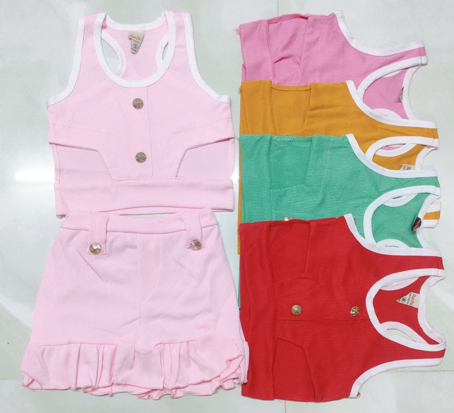 Set áo kèm chân váy bé thun gân có quần lót bên trong