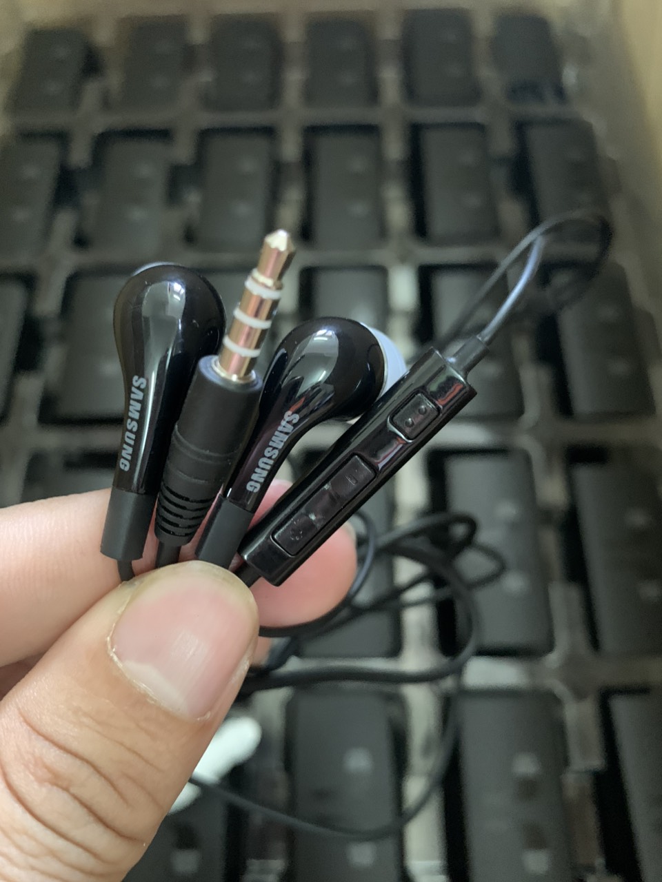 Tai nghe có mic jack 3.5 cho samsung a50/a70 các dòng máy khác nhau zin theo máy