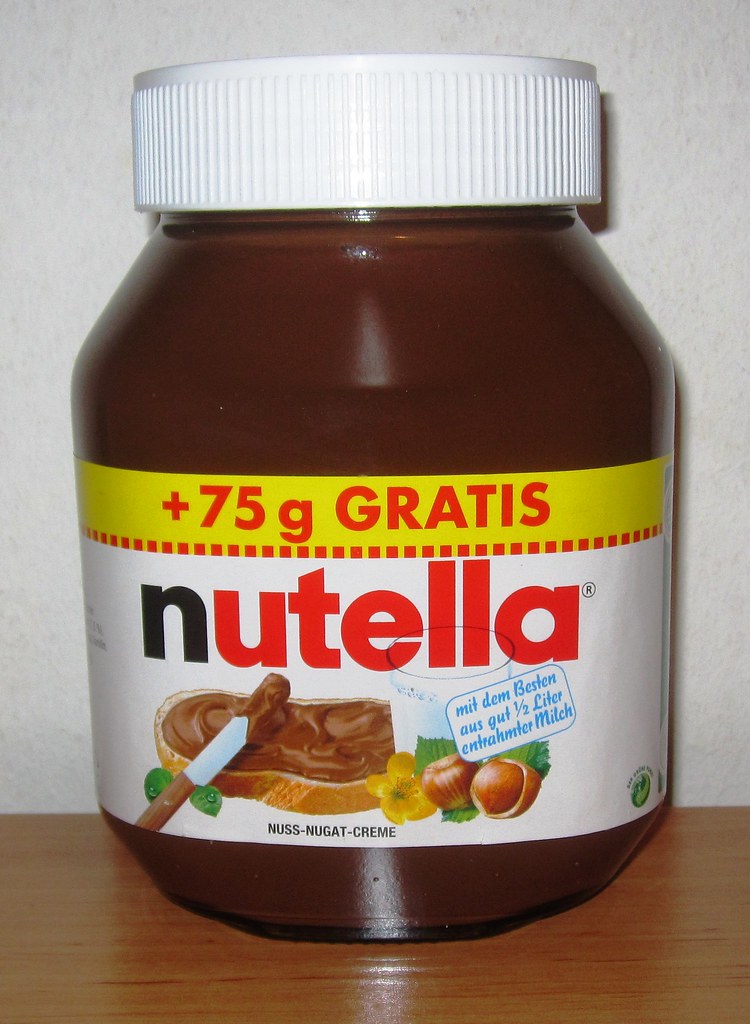 Nutella Mứt hạt phỉ 825 gram xuất xứ Ba Lan