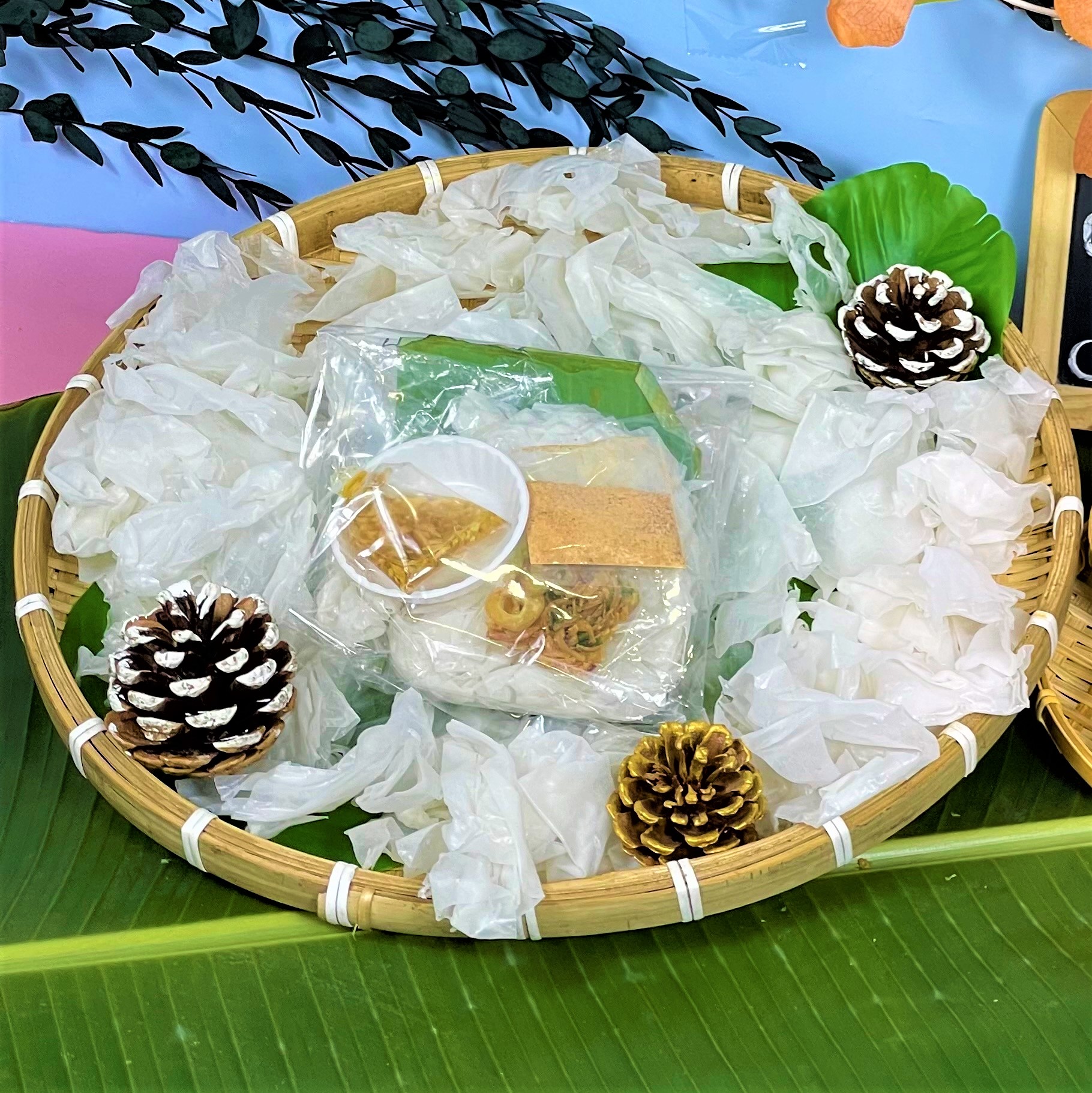 Bánh Tráng RÌA TRẮNG Phơi Sương Như Bình Mỏng Dẻo Chấm Kèm Nước Sốt NGON NHỎ DÃI