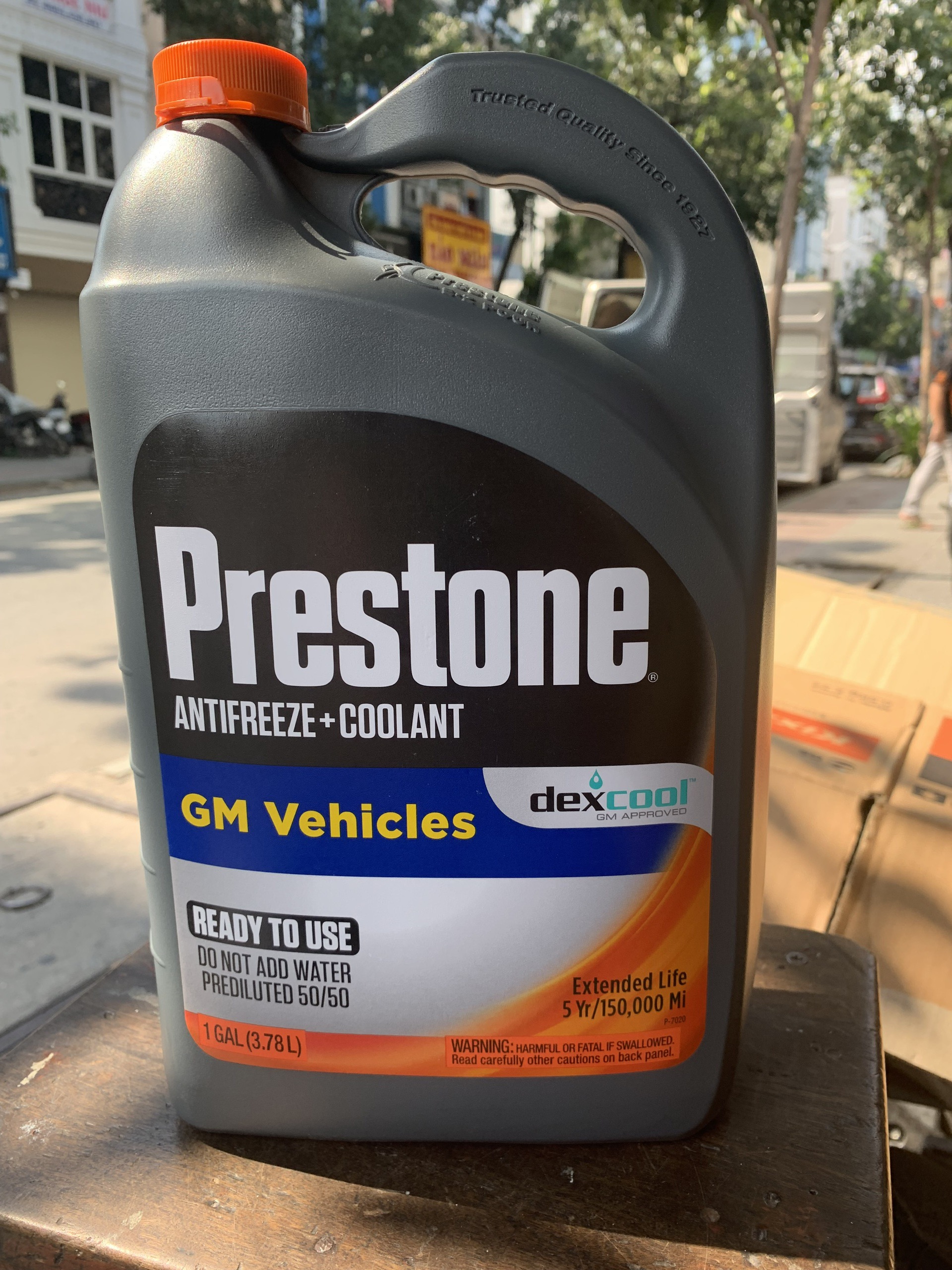 Nước giải nhiệt , làm mát động cơ prestone