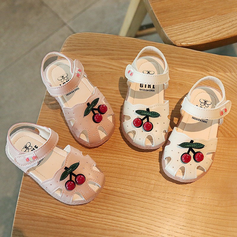 Giày sandal họa tiết cherry đáng yêu cho bé gái 2021