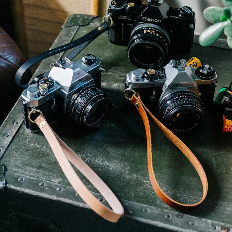 Dây đeo máy ảnh film wrist strap, dây máy ảnh cổ tay, da thật, da veg 1.8 - 2.0 mm