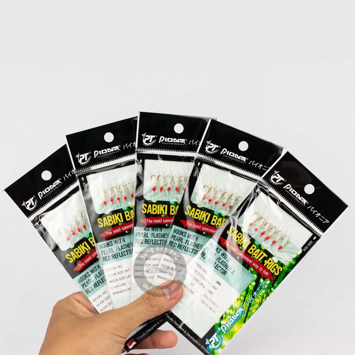 Mồi câu cá Pioneer Sabiki 888 Bait Rigs gồm 6 lưỡi có chỉ kim tuyến tiện dụng