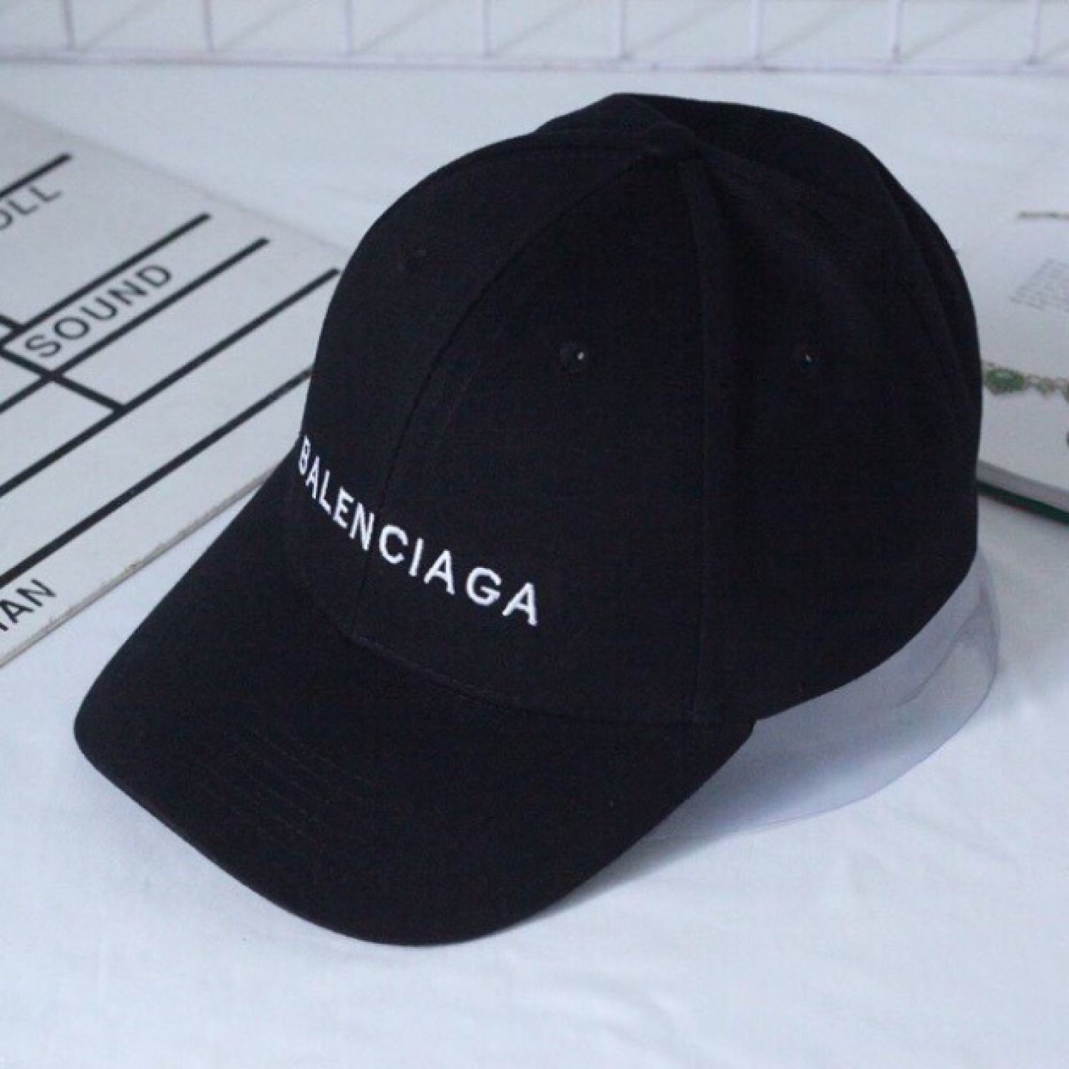 Mũ ( nón) lưỡi trai BALENCIAGA thêu chữ trắng 🔥𝑭𝑹𝑬𝑬𝑺𝑯𝑰𝑷🔥