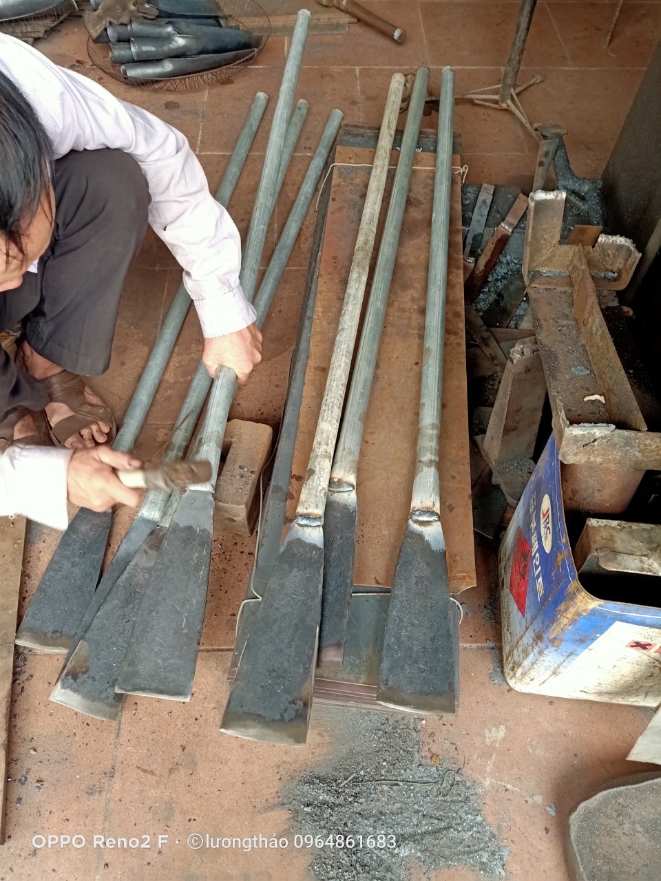 Thuổng đào đất, bấng cây lưỡi thẳng