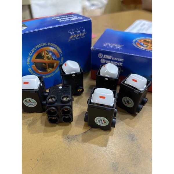 Hạt công tắc 2 cực 20a sino vanlock .
