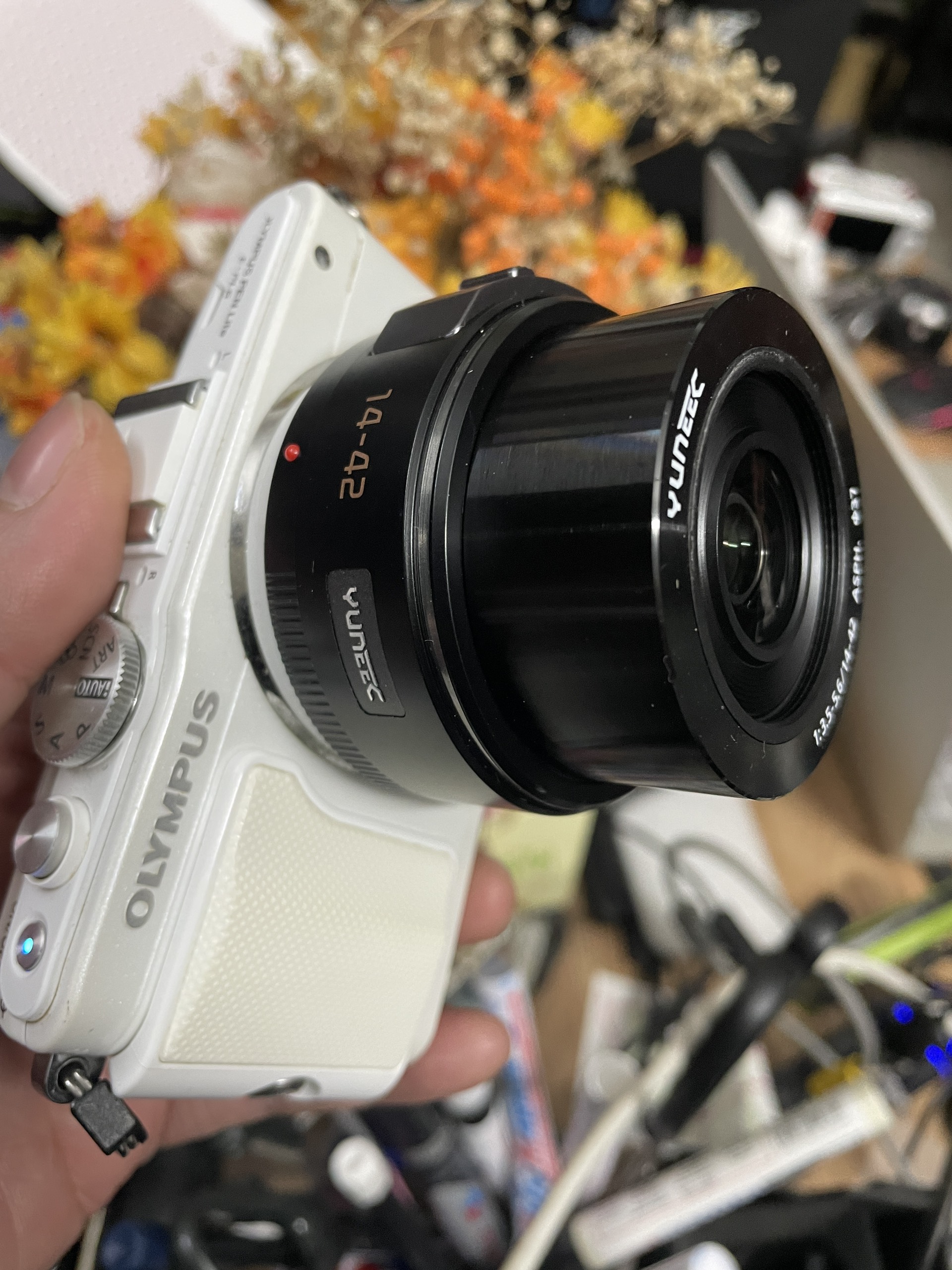 Máy ảnh Olympus PenLite E-PL6 kèm lens kít 14-42 quay, chụp tốt
