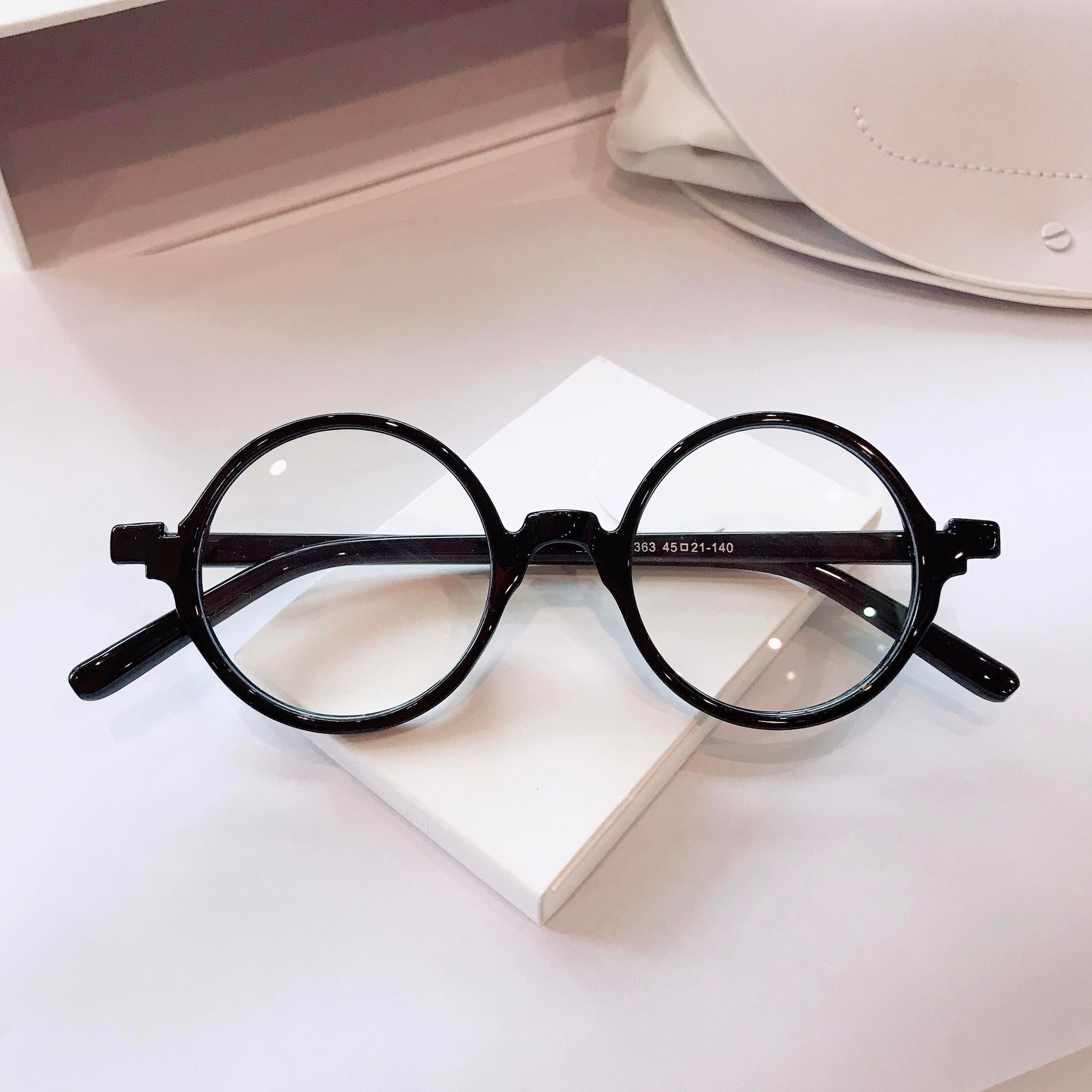 Kính Mắt Tròn Nhỏ Gọng Nhựa Dày Chắc Chắn - Hàng cao cấp