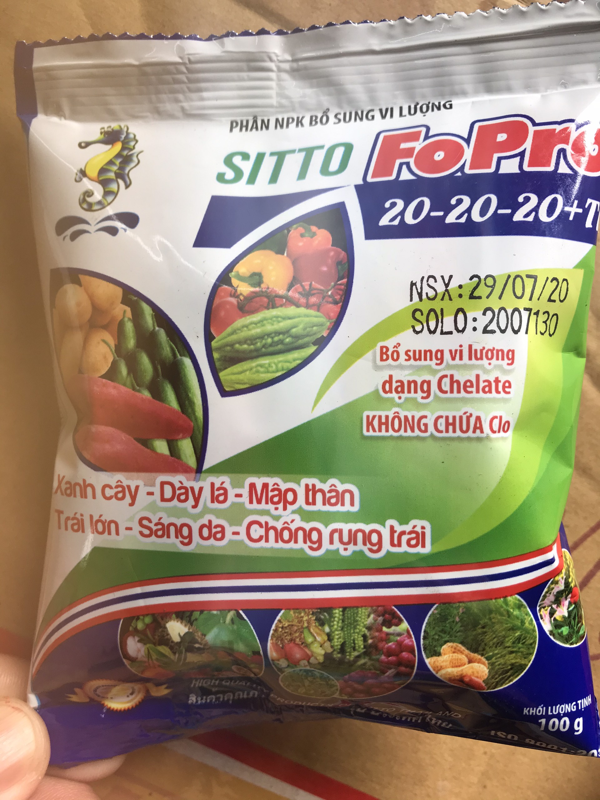 COMBO 5 GÓI PHÂN BÓN LÁ 20-20-20 SITTO THÁI LAN GIÚP CÂY XANH CÂY, DÀY LÁ, TRÁI LỚN, CHỐNG RỤNG PHUN 3 BÌNH 18L