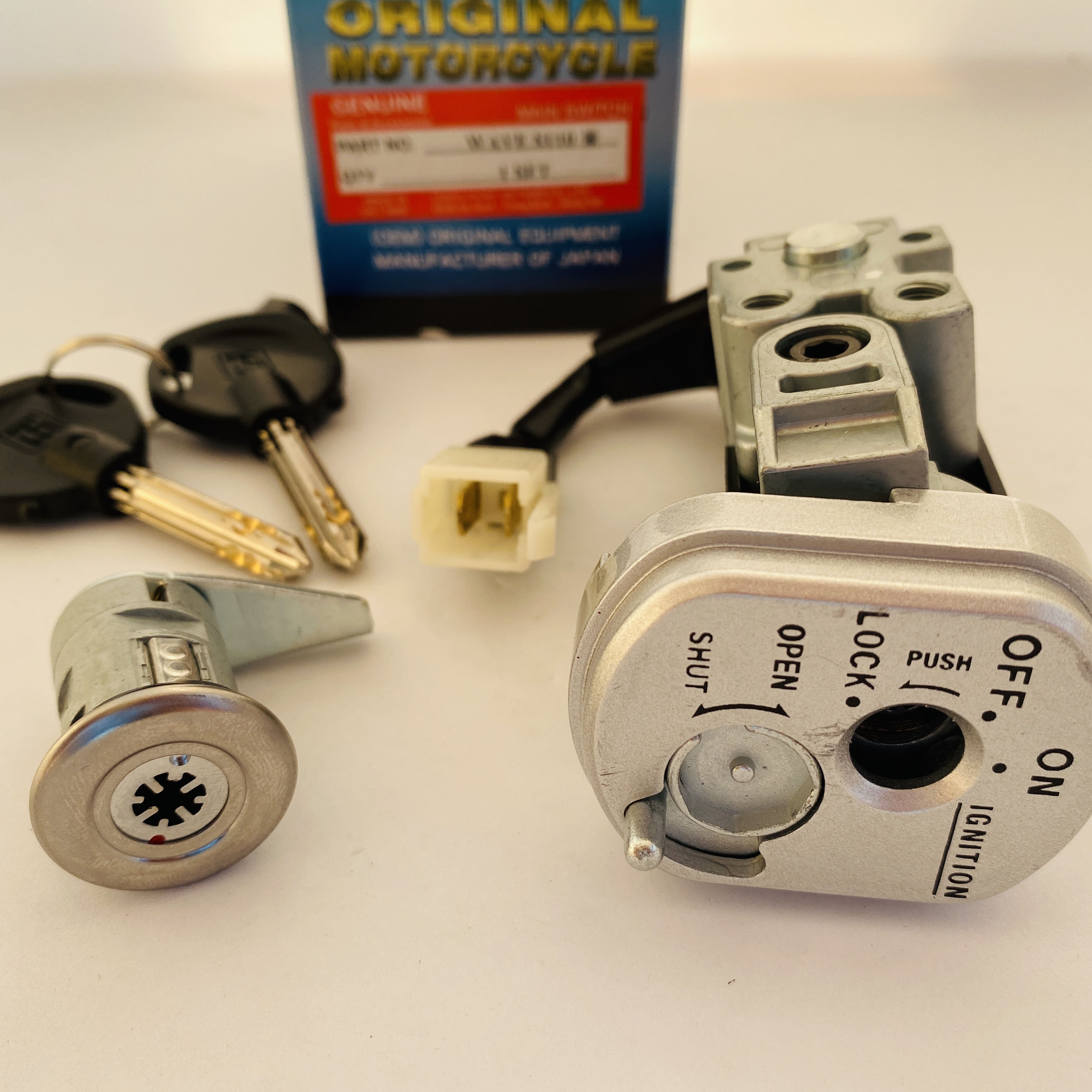 Ổ Khóa Từ 8 cạnh Honda Wave S110
