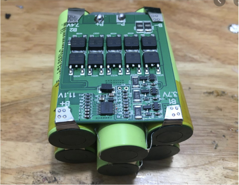 Khối pin Ryobi 12v ( 3s2p) , sử dụng cho vỏ pin bãi