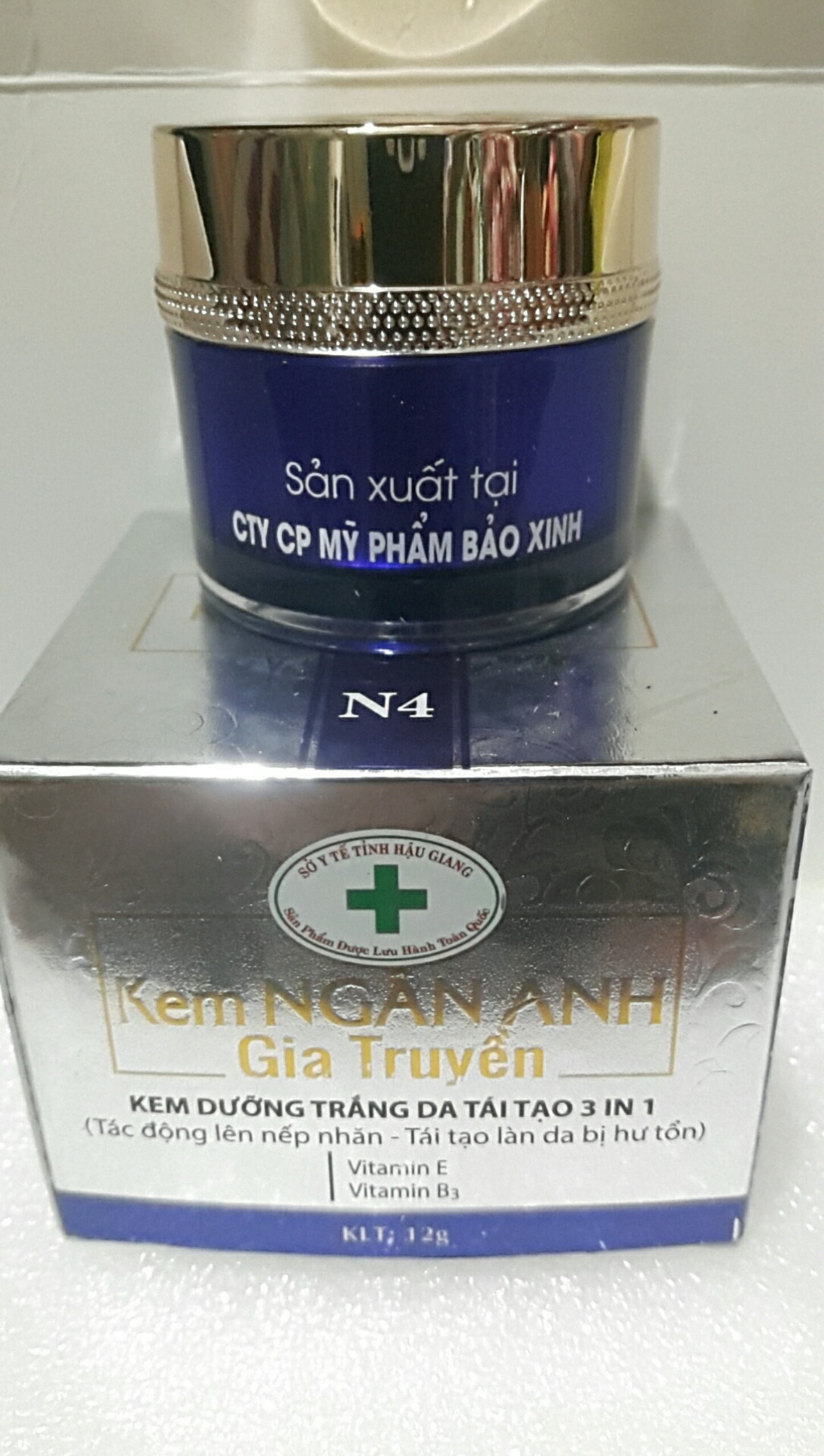 Kem dưỡng trắng tái tao ngân anh 10g 3in1