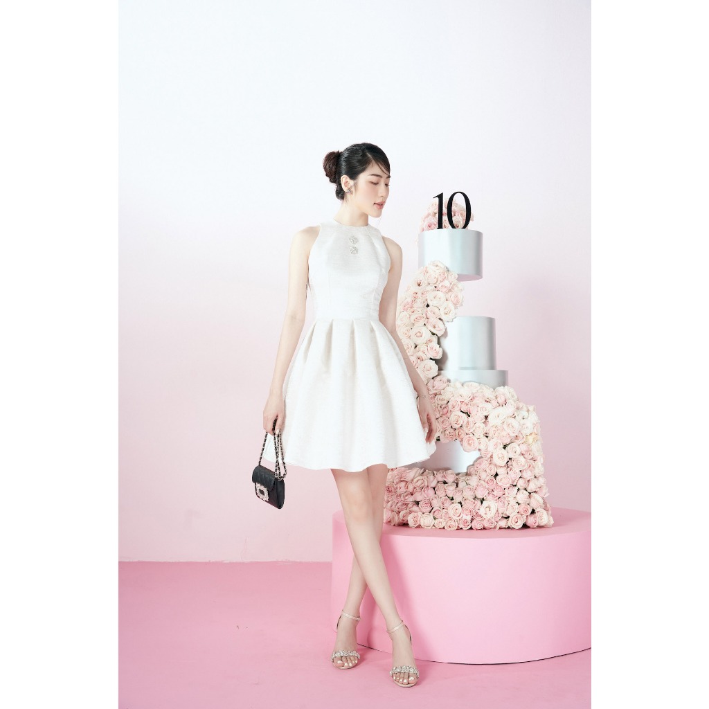 Rập - đầm cổ tròn không tay đính đá thân xếp ly xòe - happy 05