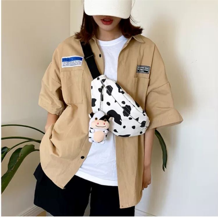 Túi đeo chéo bao tử vải canvas thơi trang in hoạ tiết bò sữa