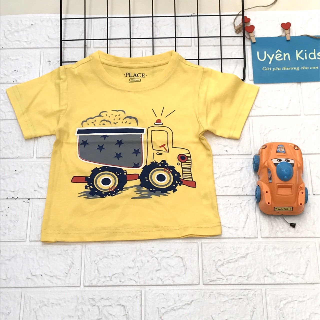 Áo bé trai hình xe ủi đất màu vàng cho bé từ 18m-5t