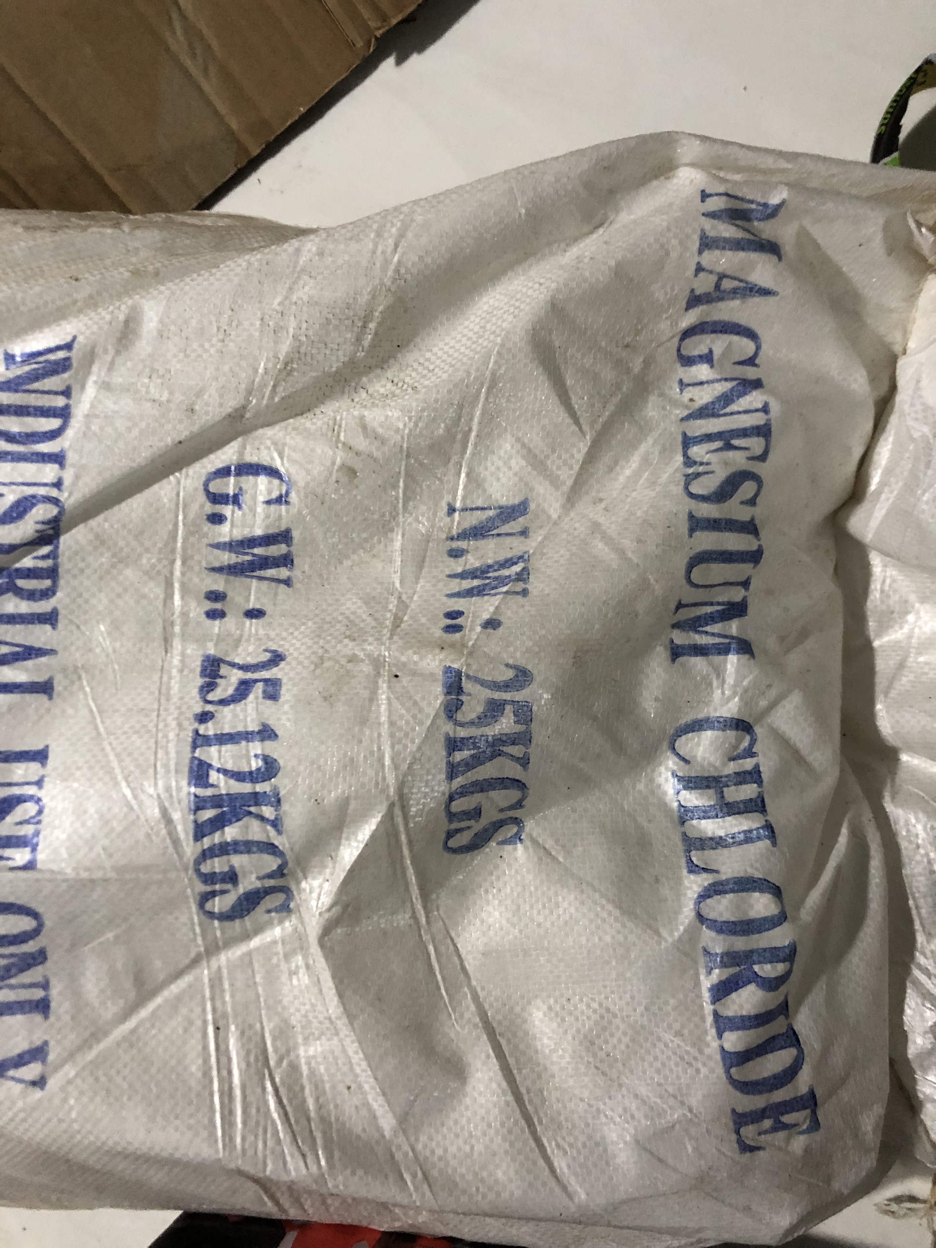 1kg khoáng magie clorua - mgcl2 6h2o - magie bột . chiết lẻ từng kg.