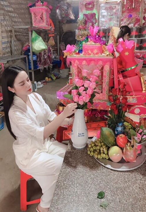 Mẫu gấm Hoa phối viền lụa bà lai G01