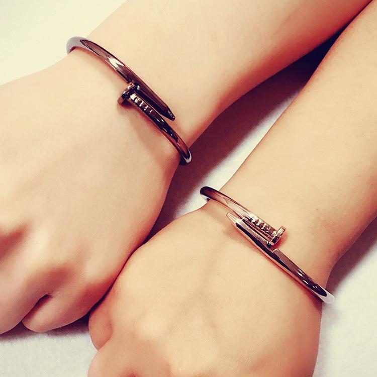 Vòng Đinh Vòng Đeo Tay Thời Trang Teen, vòng thời trang + Tặng thẻ tích điểm nhận quà tại Happyshop92
