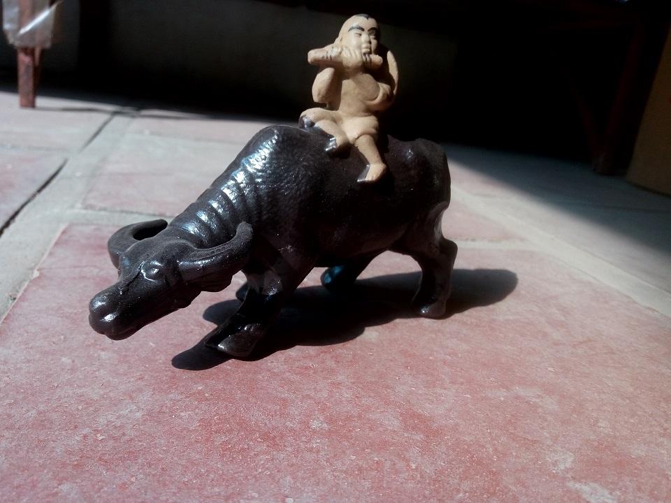 Tượng gốm trang trí mẫu MỤC ĐỒNG cỡ vừa S2 gốm sứ Bát Tràng. Vật phẩm phong thủy uy tín giá tốt